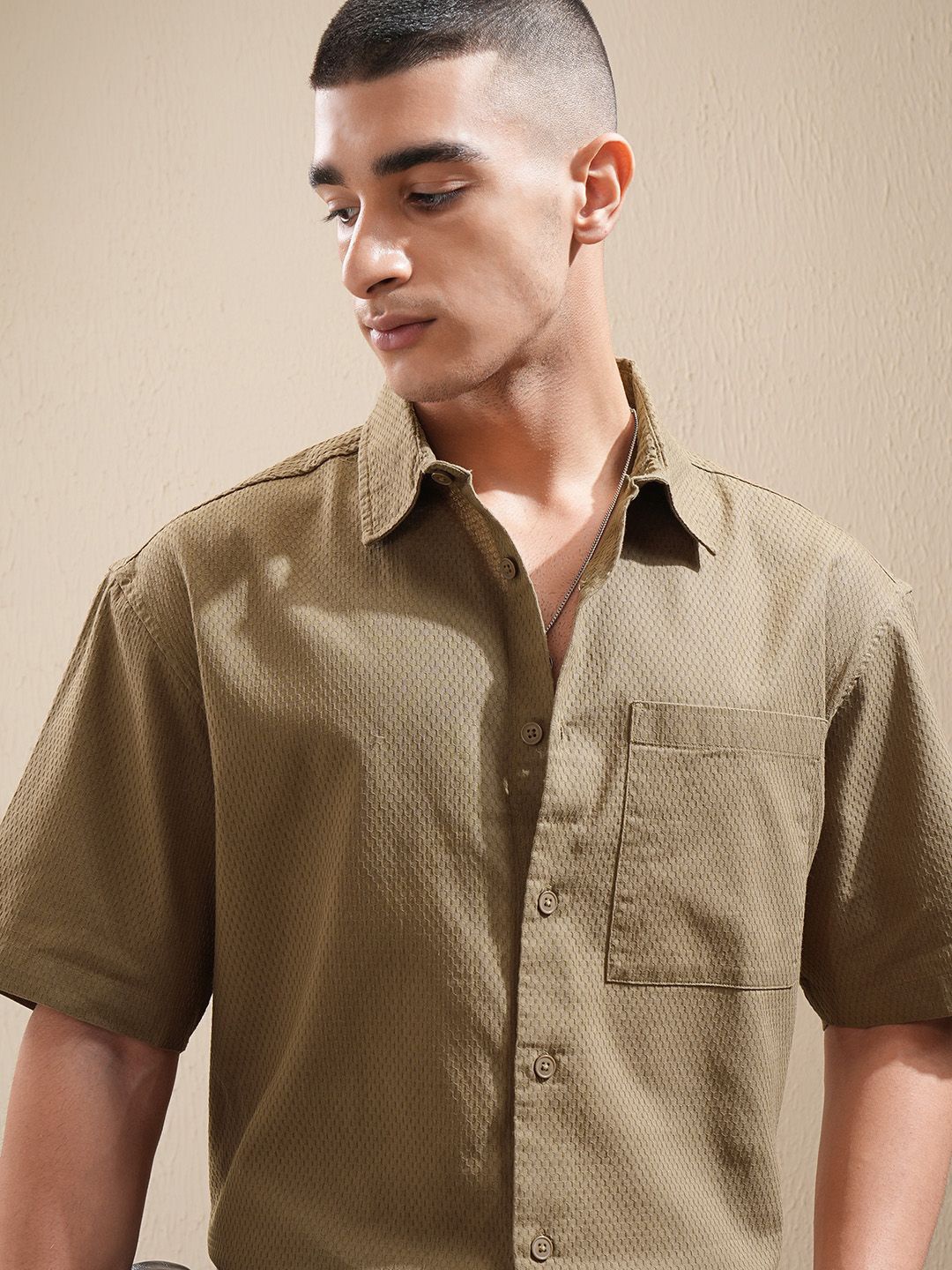 

Highlander Men Lino Dobby Textured Solid Oversized Shirt, Khaki