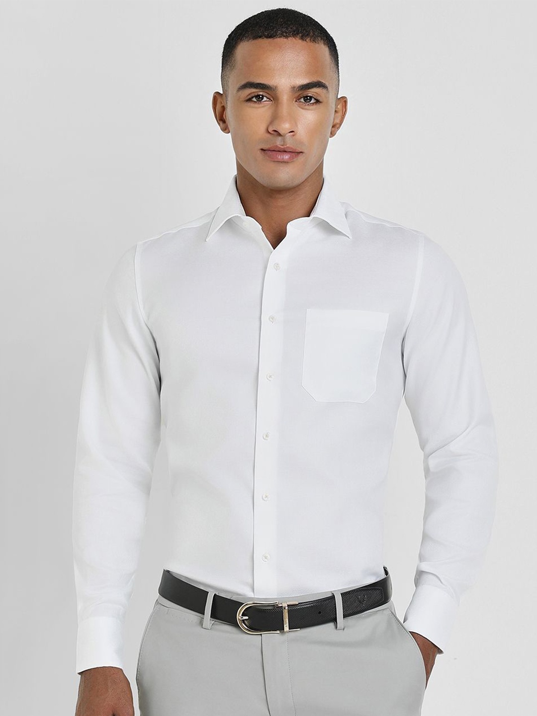 

Allen Solly Sport Men Spread Collar Solid Cotton Slim Fit Formal Shirt, White