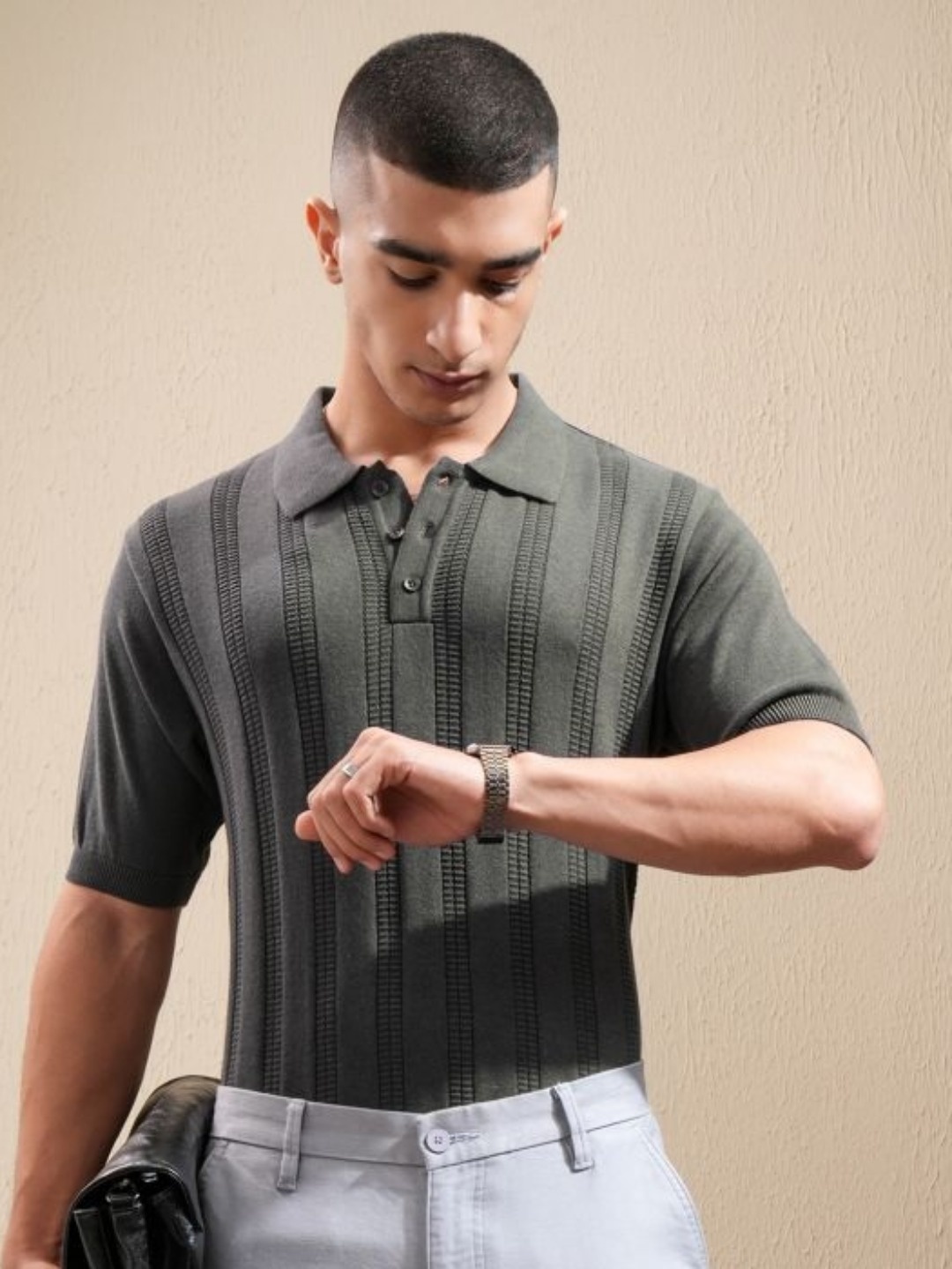 

HIGHLANDER Men Self Design Polo Collar Cotton Relaxed Fit T-Shirt, Grey