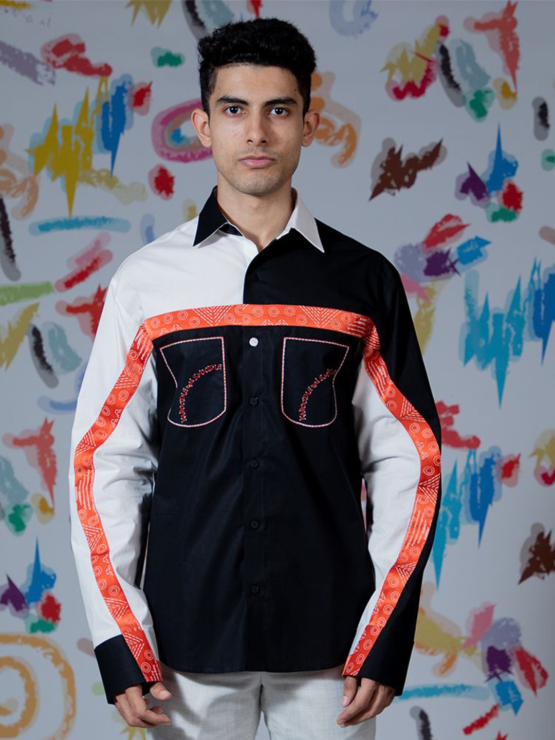

Arya Giri Men Spread Collar Geometric Printed Cotton Casual Shirt, Black