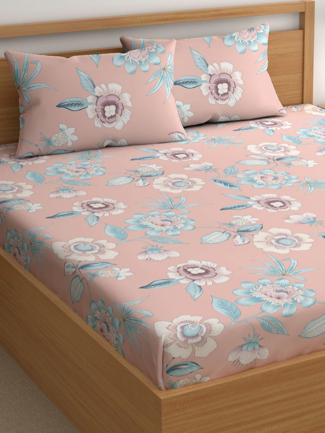 

CHHAVI INDIA Peach-Coloured & Blue Floral 210 TC Queen Bedsheet With 2 Pillow Covers