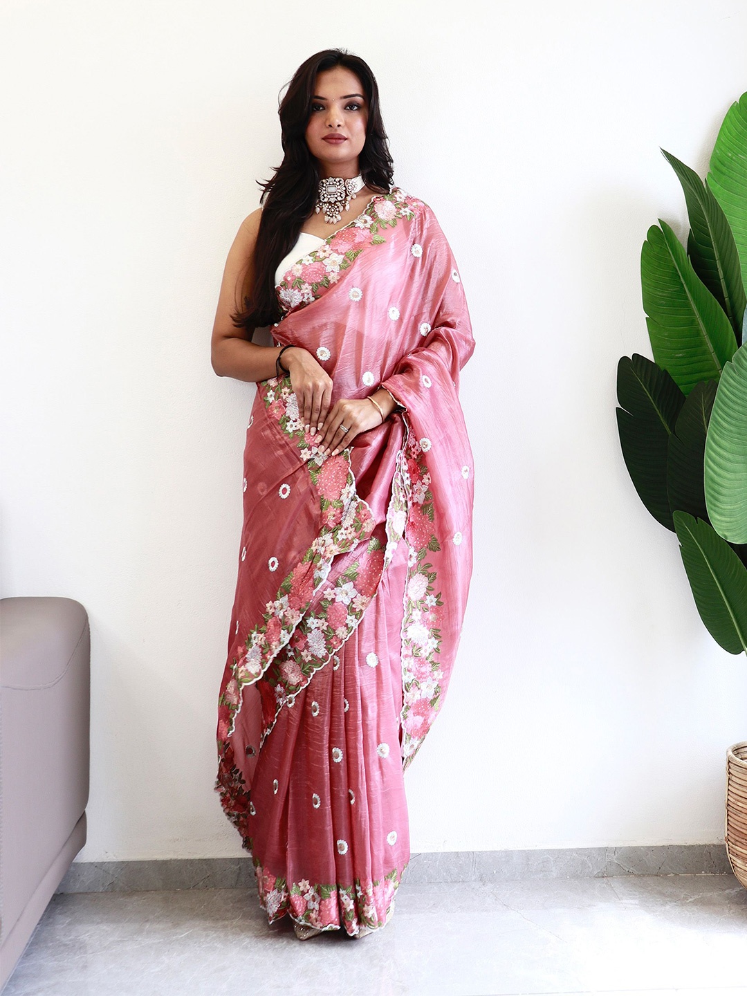 

Anouk Women Floral Embroidered Saree, Pink