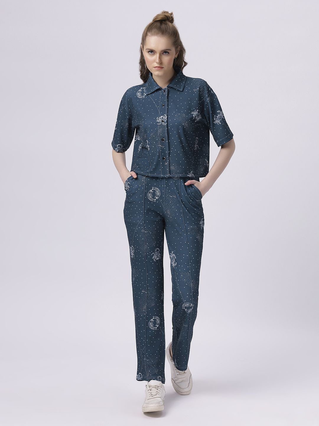 

BABA YAGA Printed Drop Shoulder Sleeves Shirt With Trousers, Navy blue
