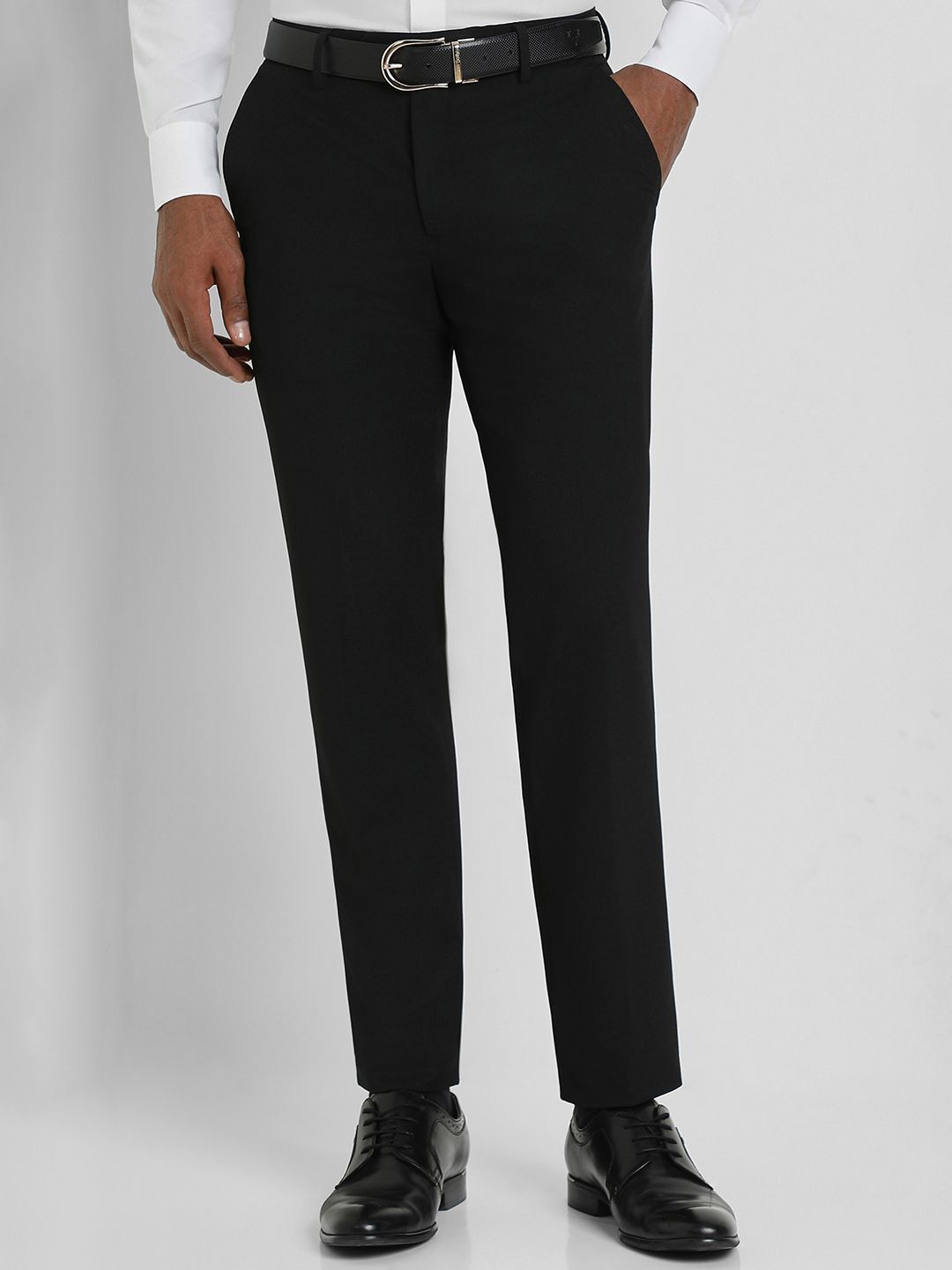 

Allen Solly Sport Men Slim Fit Trousers, Black