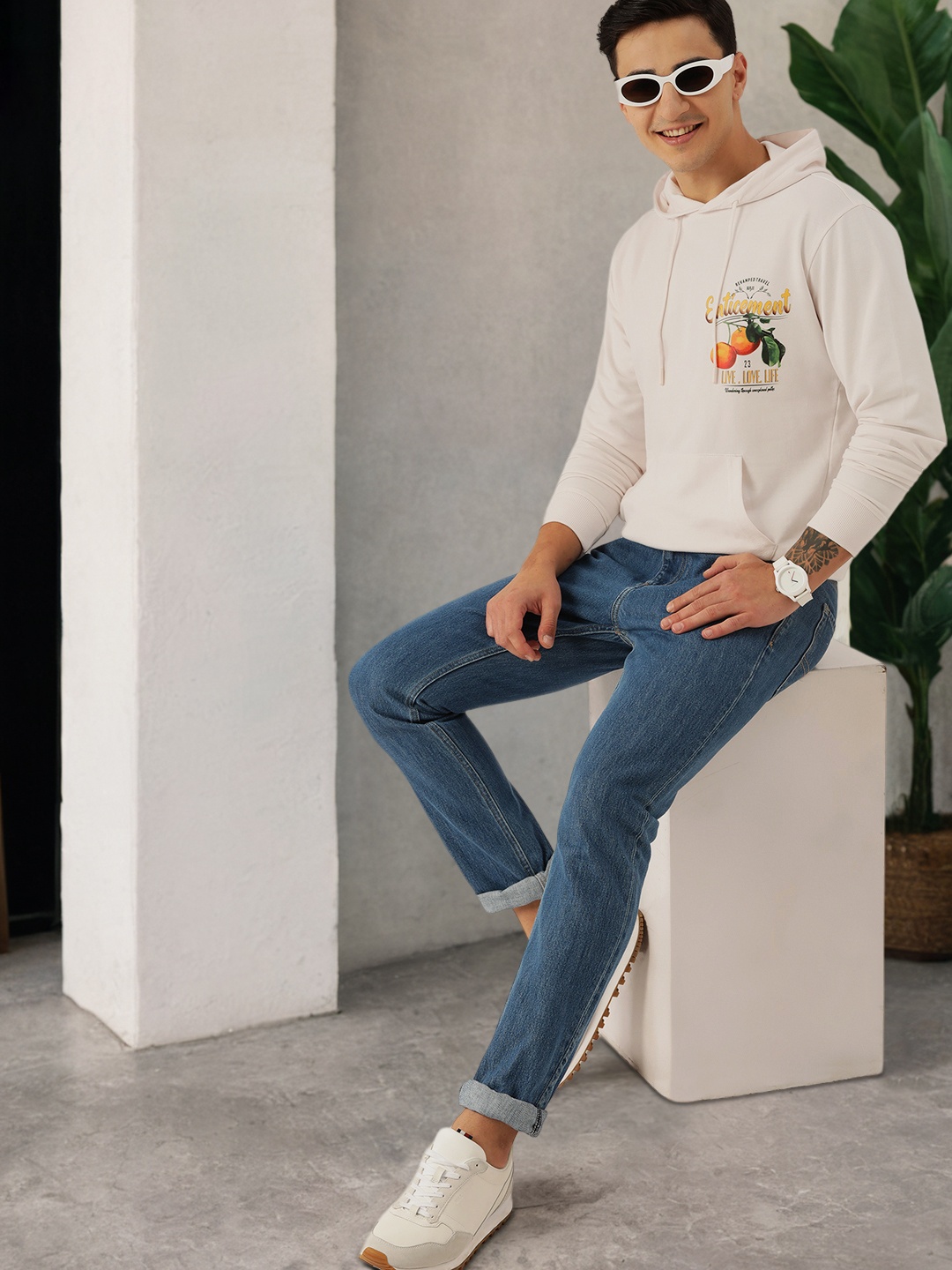 

Mast & Harbour Printed Detail Hooded Sweatshirt, White