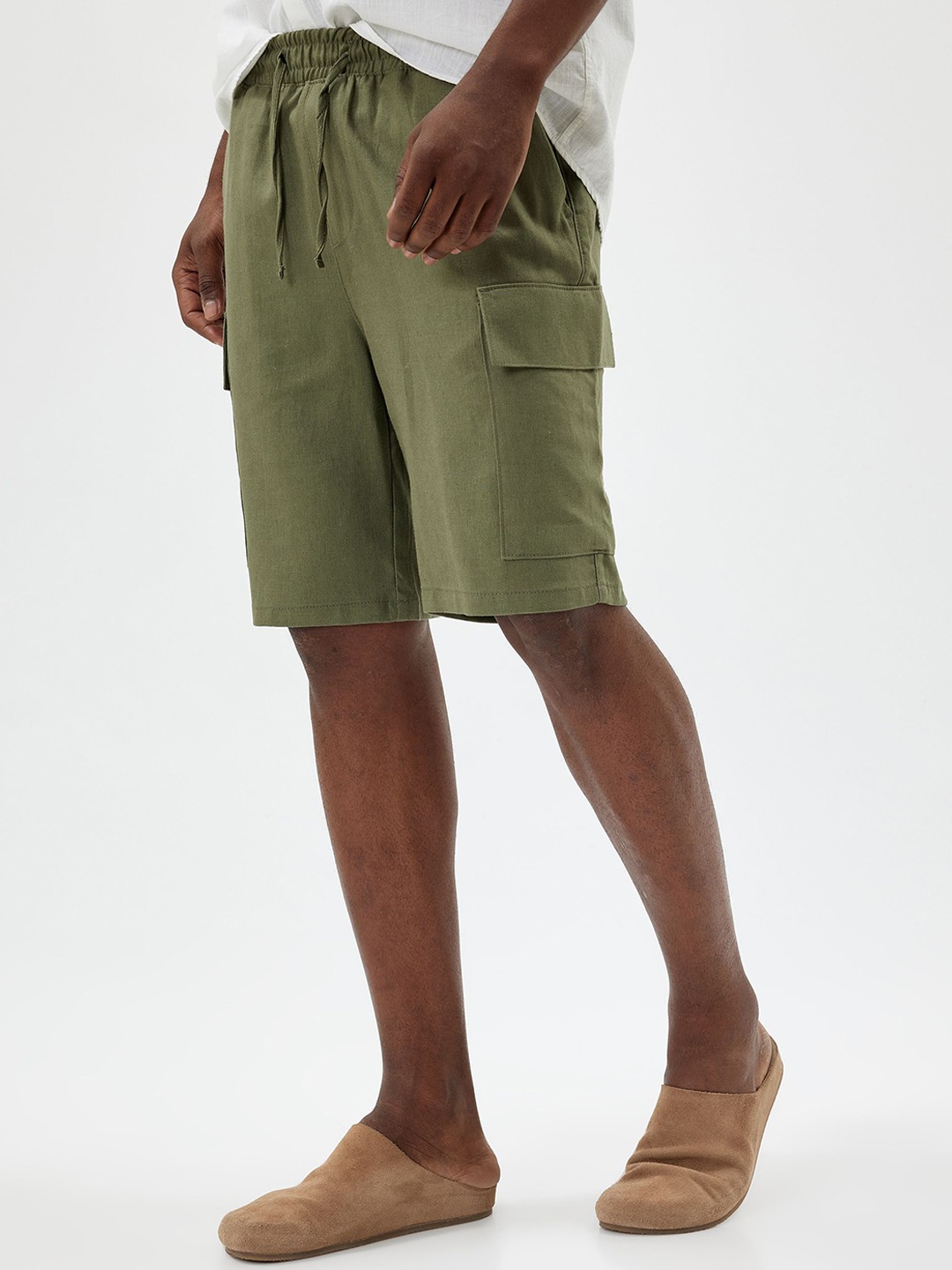 

Koton Men Linen Mid-Rise Regular Fit Shorts, Green