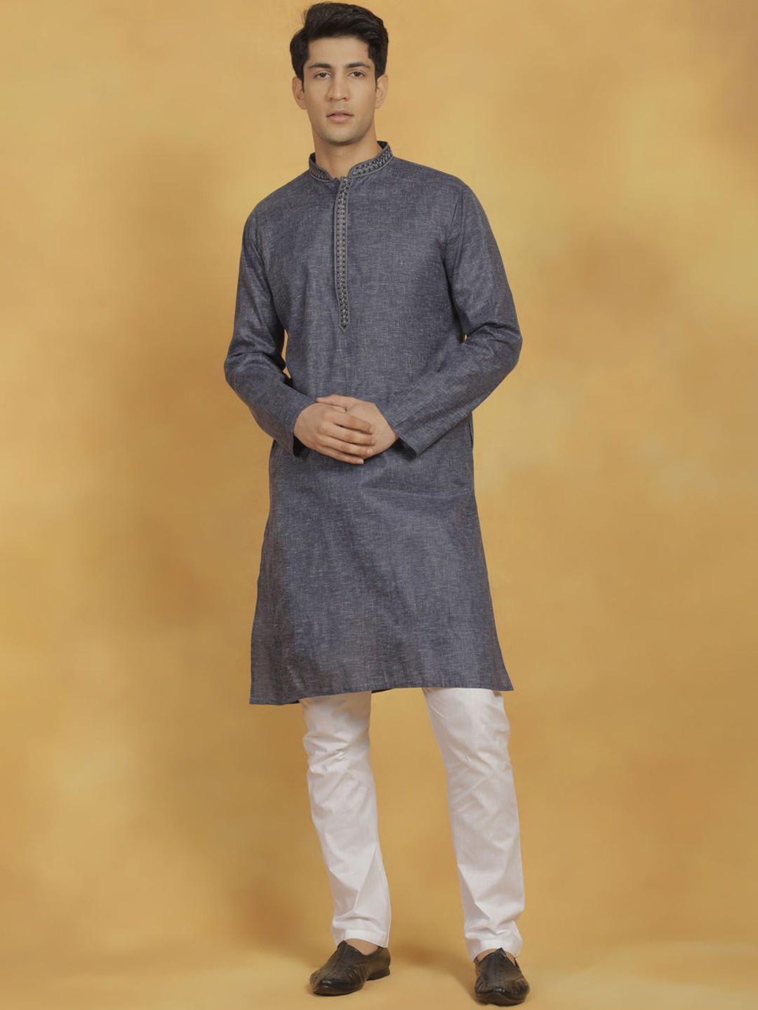 

VASTRAMAY Thread Work Mandarin Collar Straight Kurta with Churidar, Grey