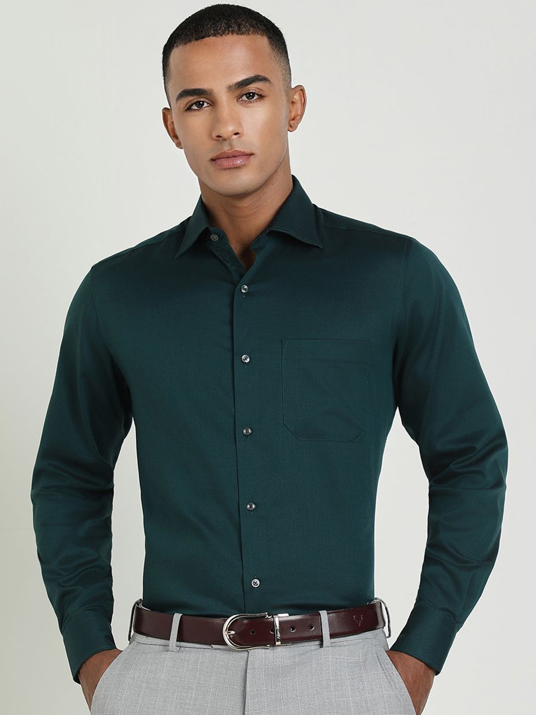 

Allen Solly Sport Men Spread Collar Solid Cotton Formal Shirt, Green