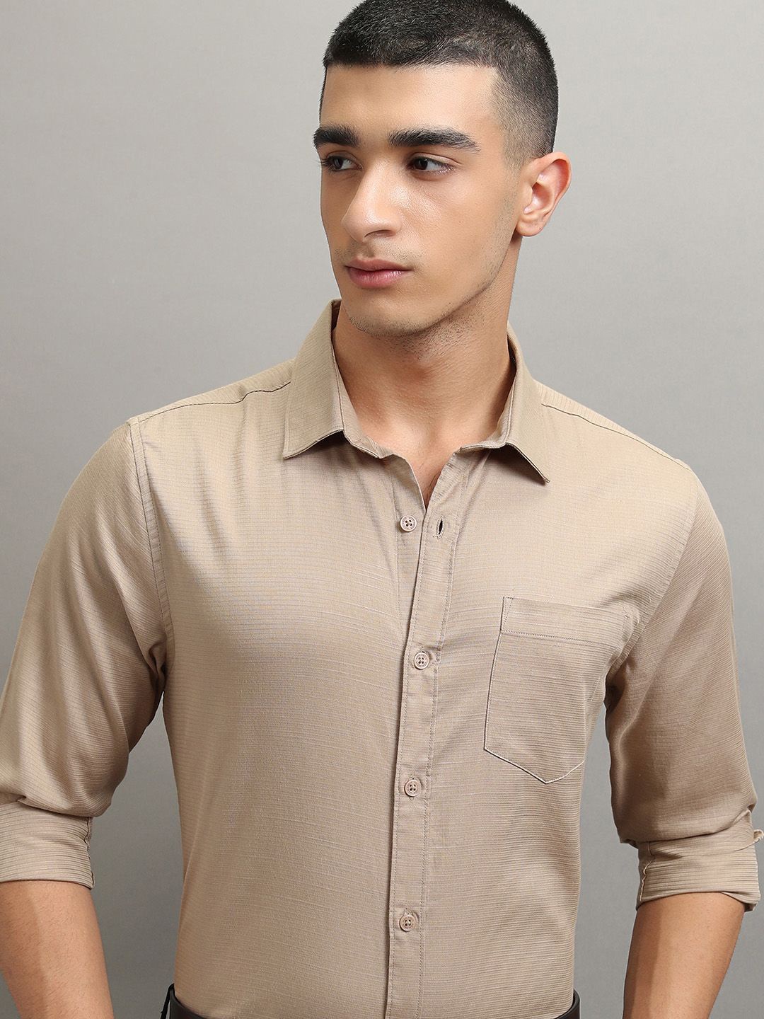 

HIGHLANDER Men Cutaway Collar Solid Cotton Casual Shirt, Beige