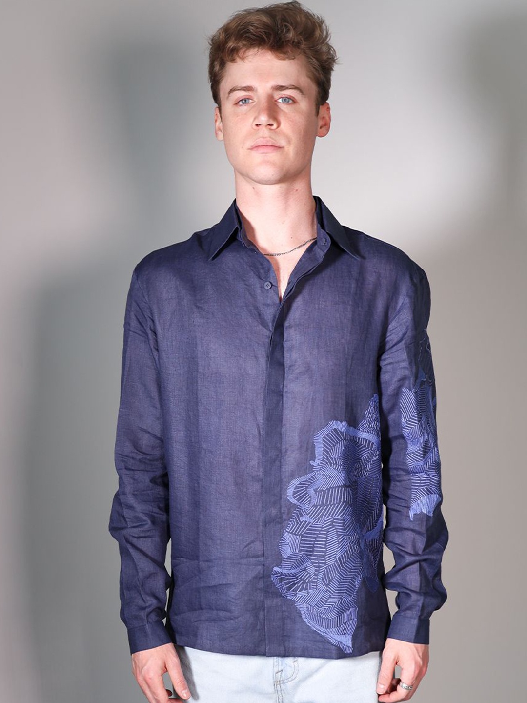 

Arya Giri Men Opaque Casual Shirt, Blue