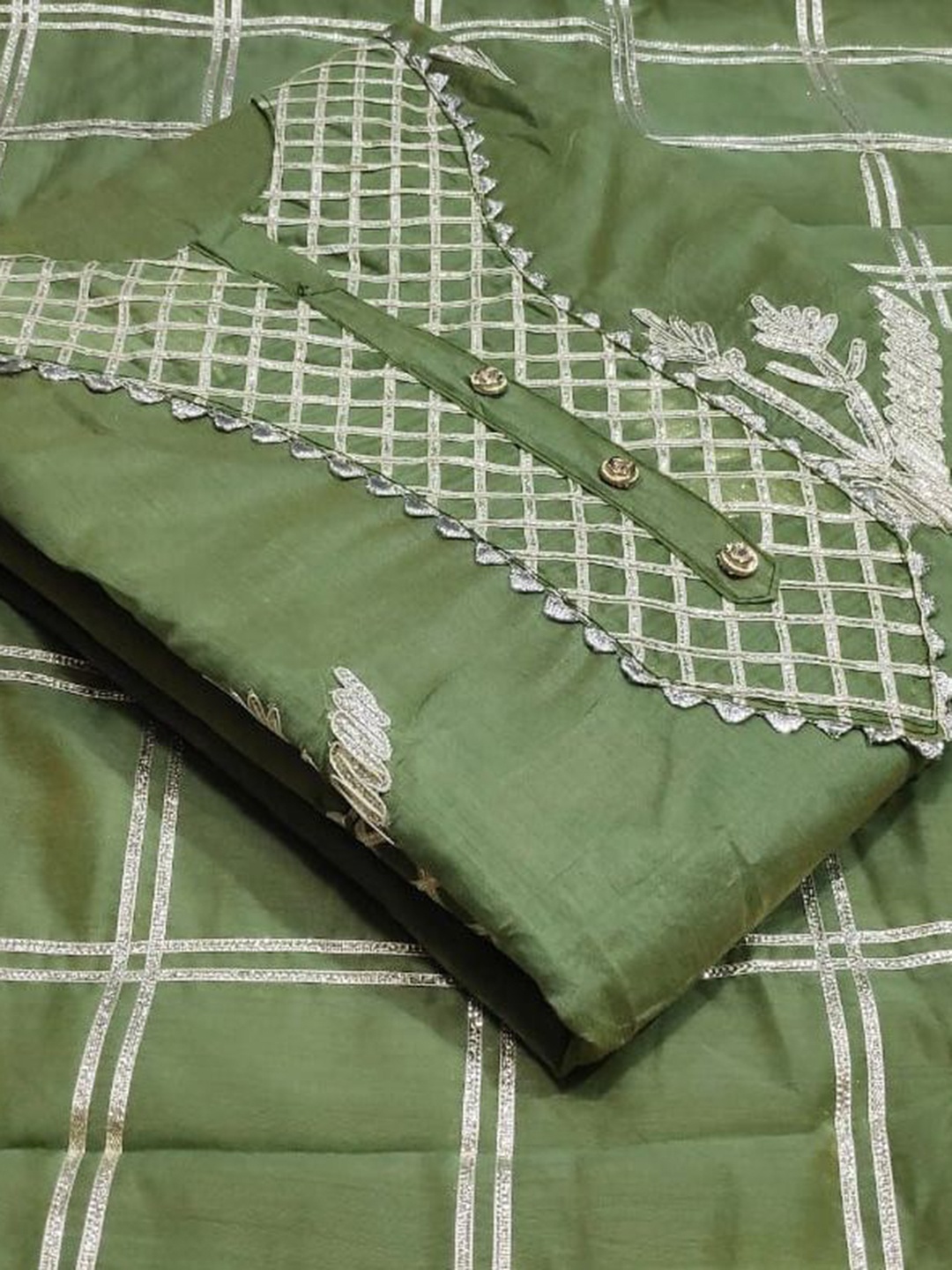 

Ishin Geometric Embroidered Gotta Patti Unstitched Dress Material, Green