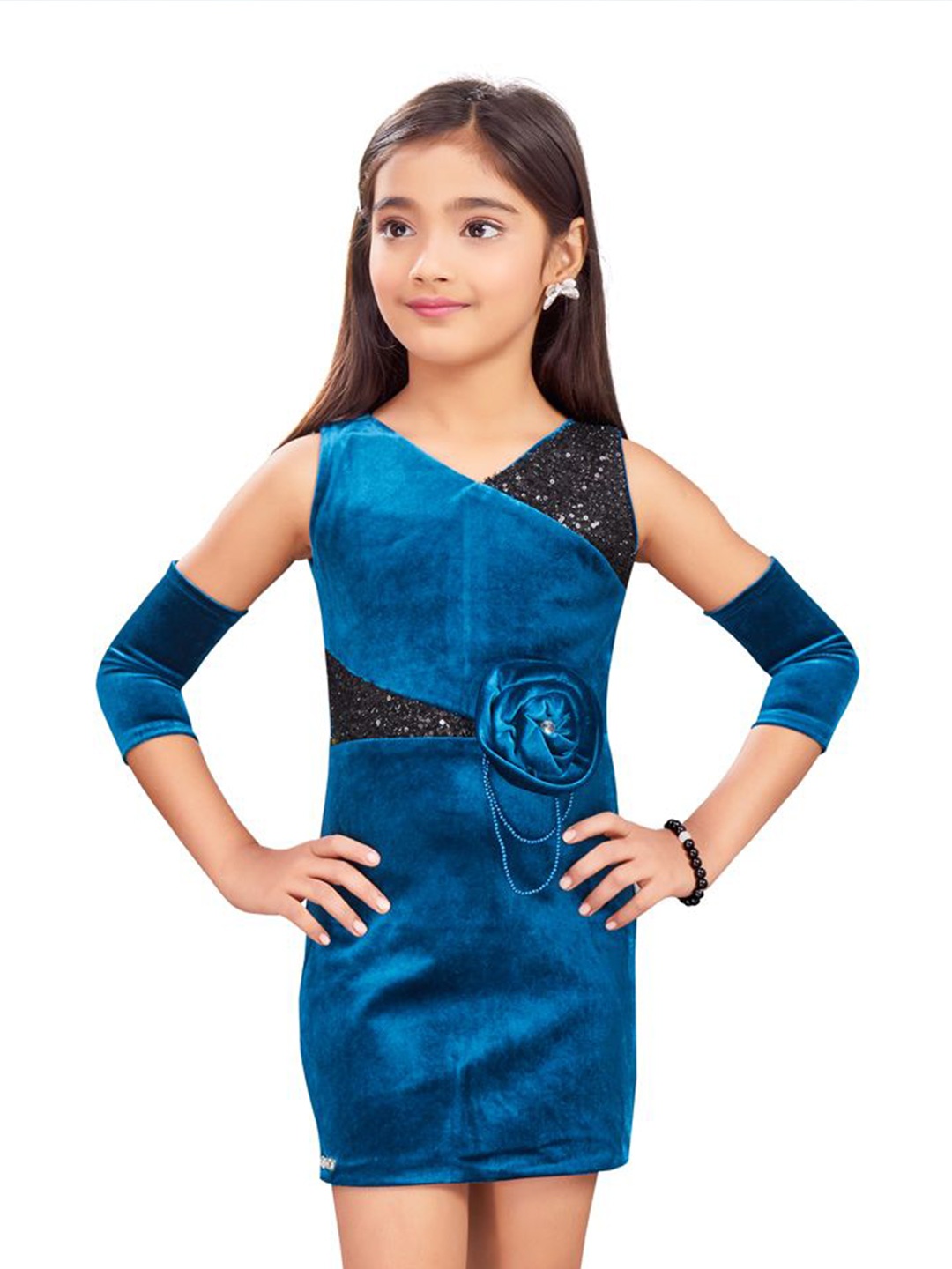 

Lei-Chie Cold-Shoulder Applique Velvet Bodycon Midi Dress, Blue