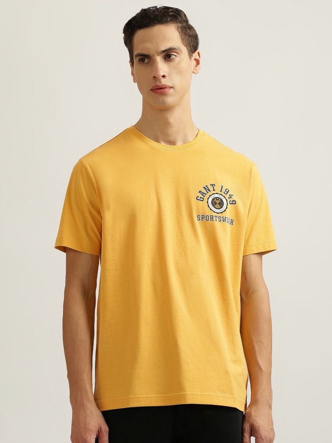 

GANT Men Solid Round Neck Cotton T-Shirt, Yellow