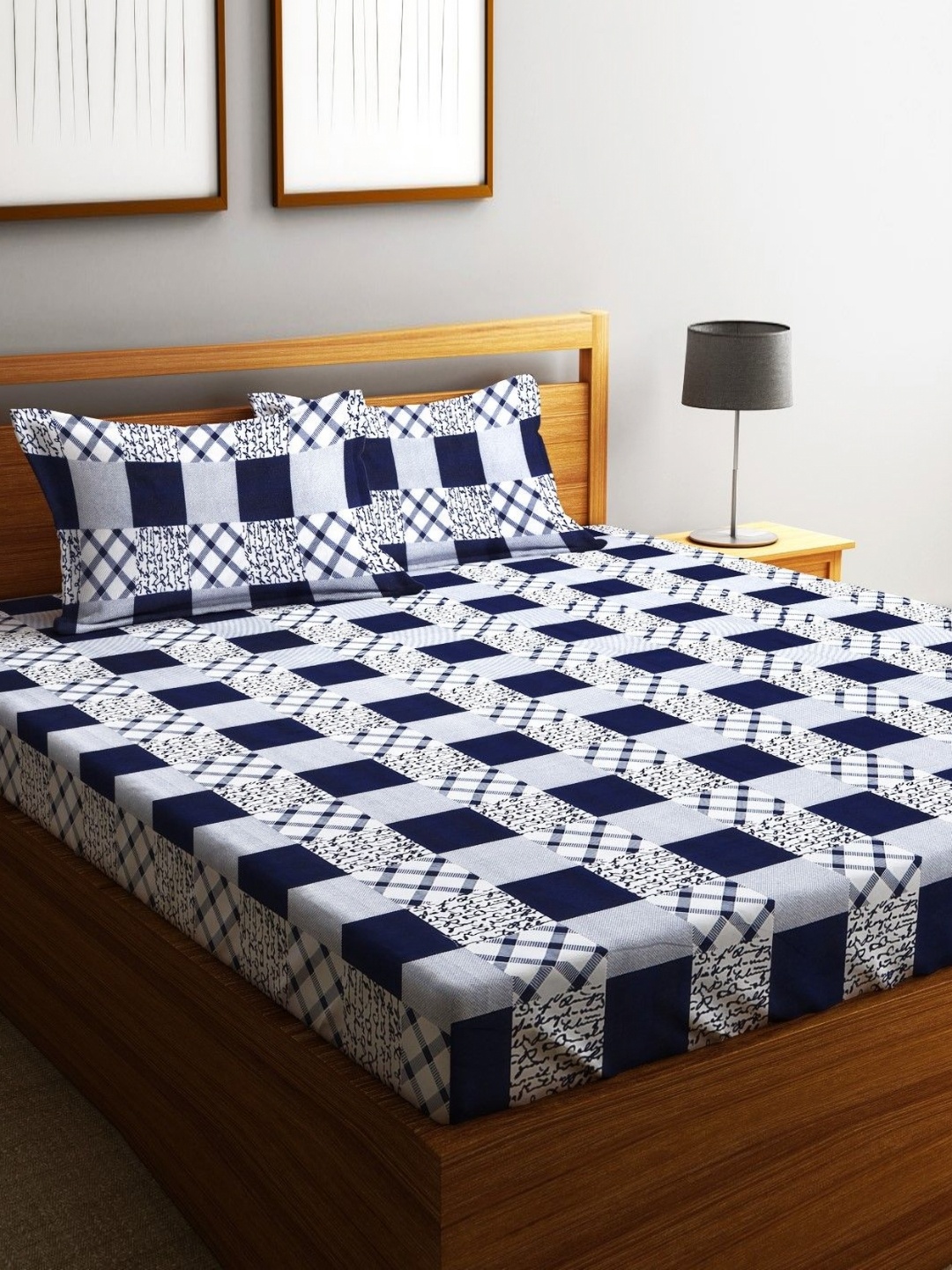 

Fashion String Blue & White Geometric 144 TC Queen Bedsheet With 2 Pillow Covers