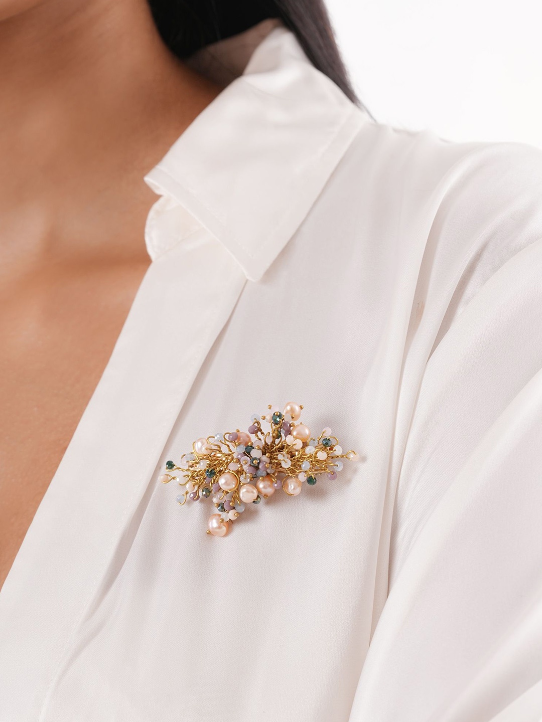 

D'oro Beaded Patola Brooch, White