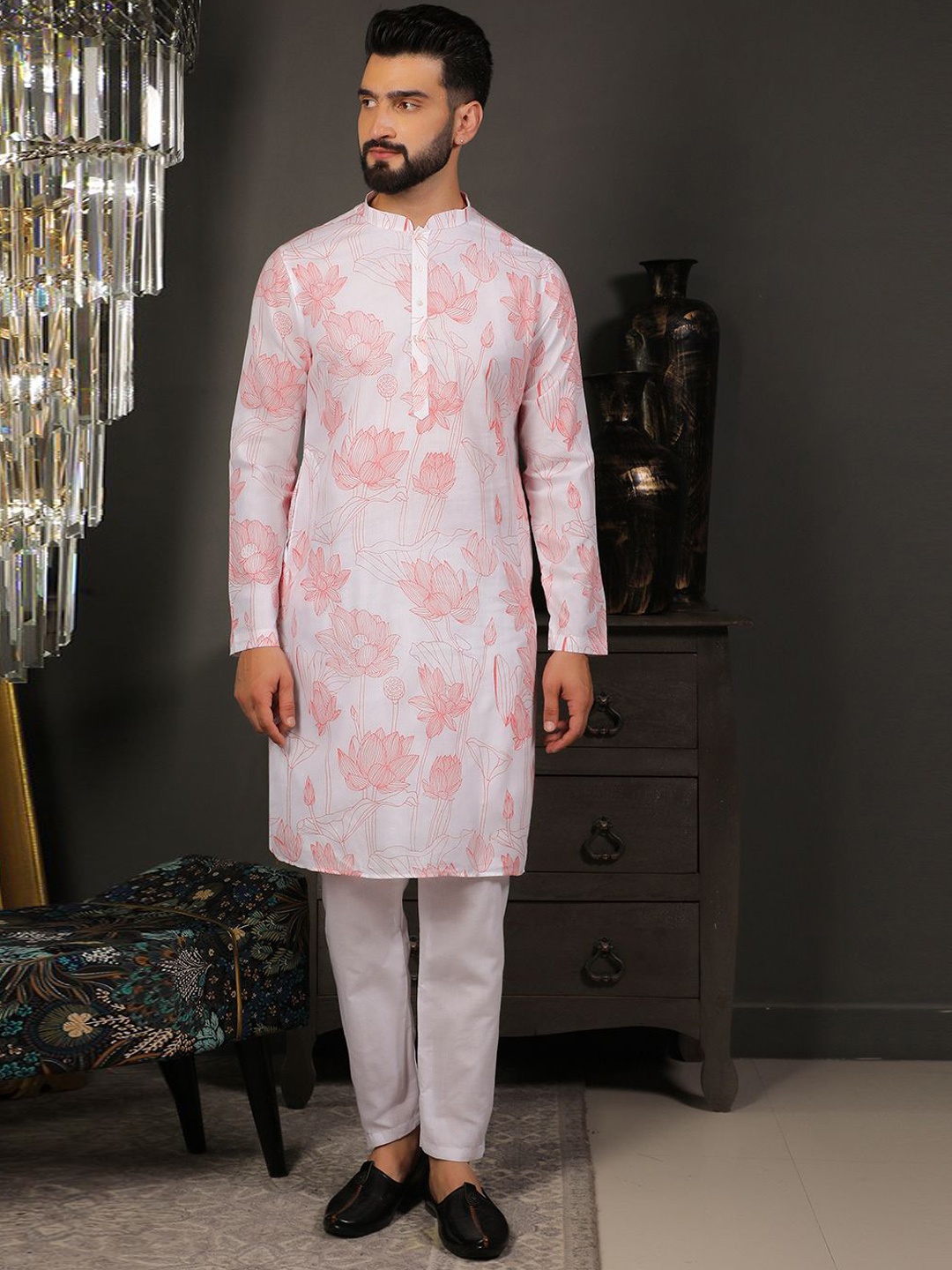 

DEYANN Floral Printed Mandarin Collar Straight Kurta with Pyjamas, Orange