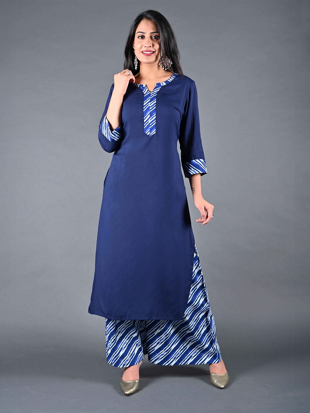 

Sajke Notch Neck Straight Kurta & Palazzos, Navy blue