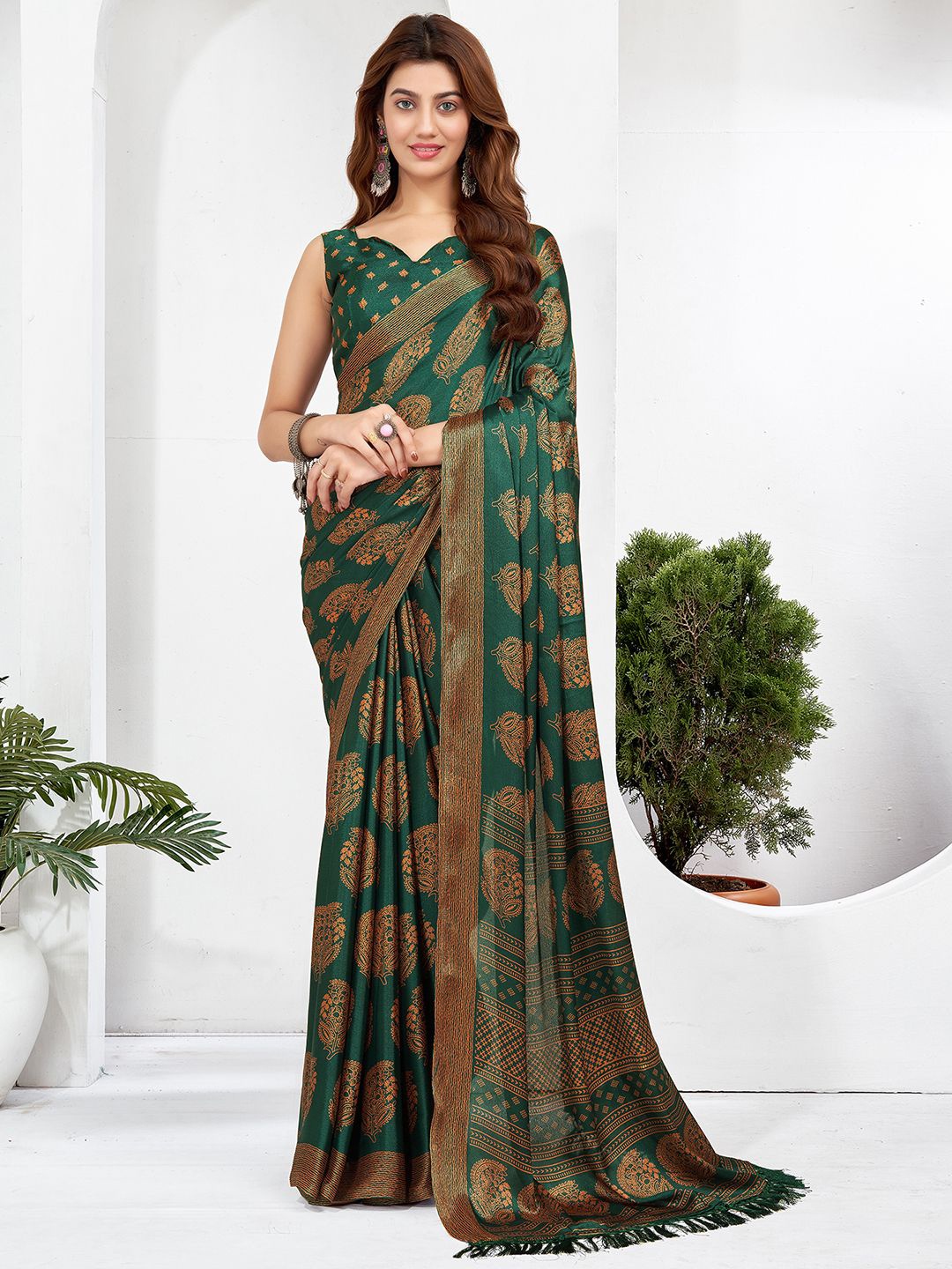 

KALINI Printed Satin Dabu Saree, Green