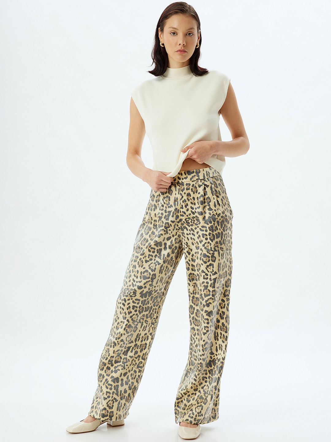 

Koton Women Animal Printed Trousers, Black