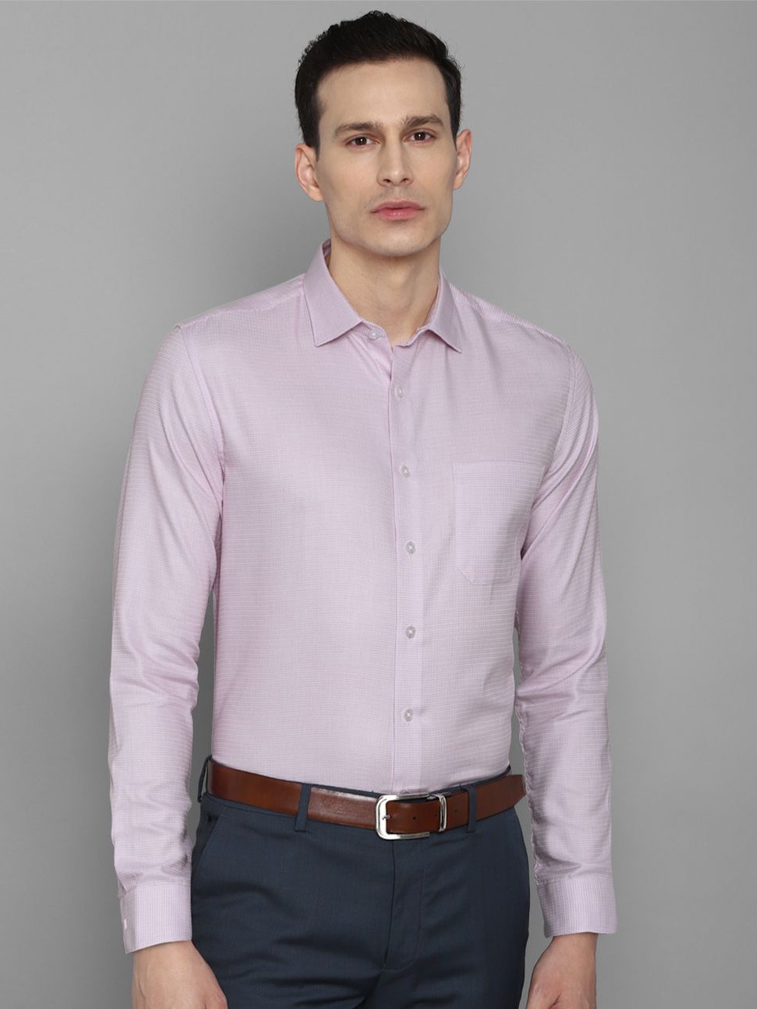

Louis Philippe Men Spread Collar Micro Ditsy Printed Cotton Slim Fit Formal Shirt, Purple