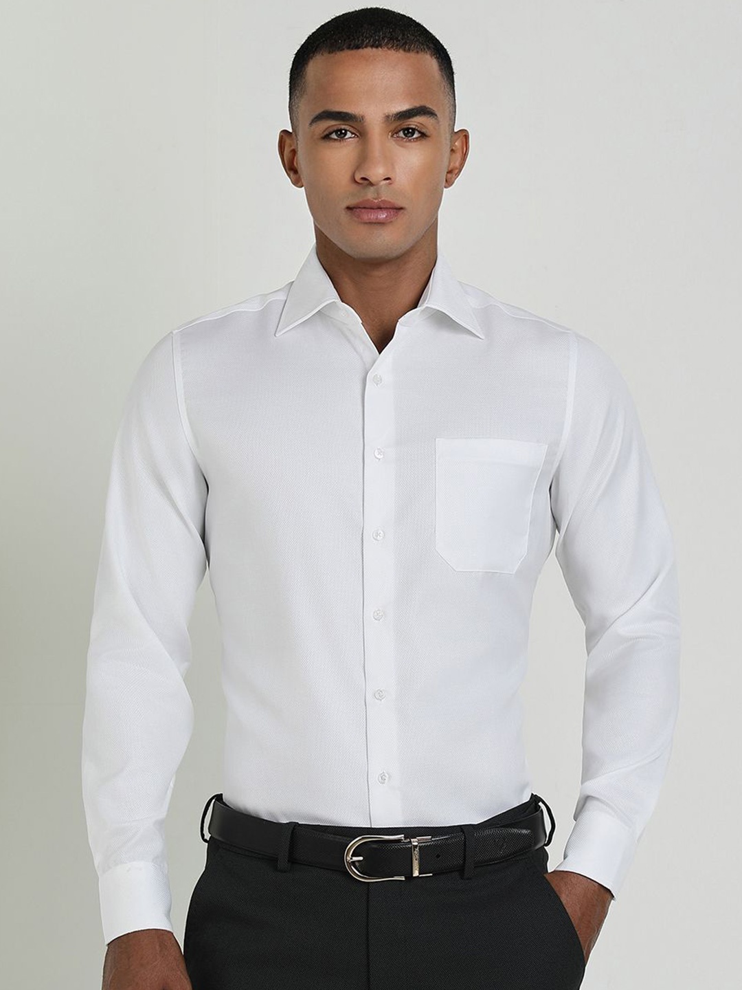 

Allen Solly Sport Men Spread Collar Solid Cotton Slim Fit Formal Shirt, White