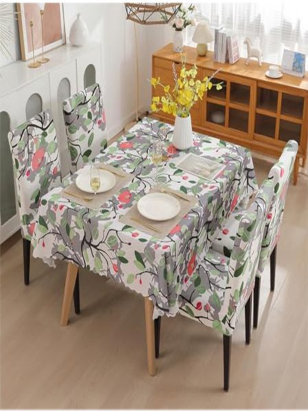 

HOUSE OF QUIRK Pink Floral Waterproof 6-Seater Table Cover