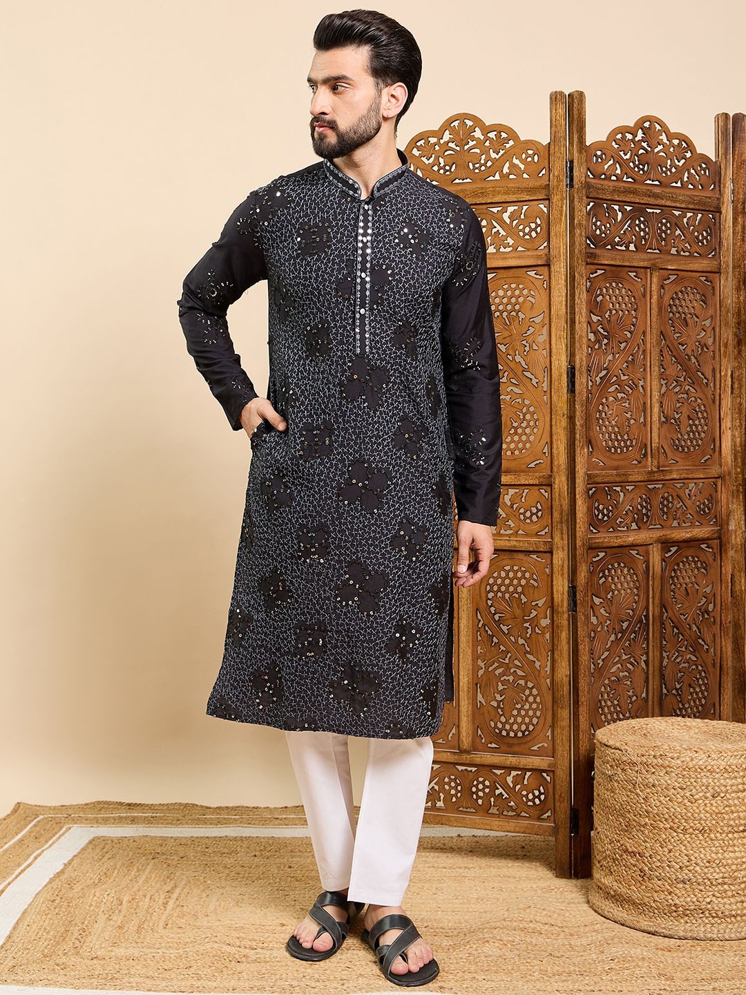 

House of Pataudi Embroidered Mandarin Collar Sequinned Straight Kurta, Black
