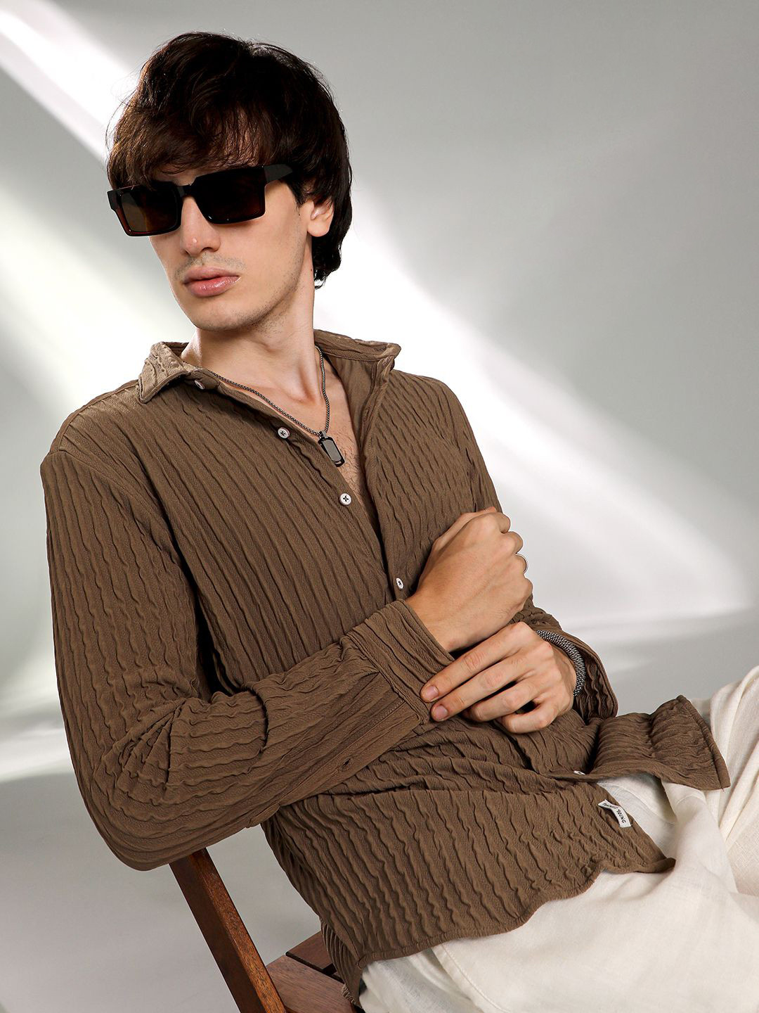 

Campus Sutra Men Comfort Spread Collar Solid Casual Shirt, Brown