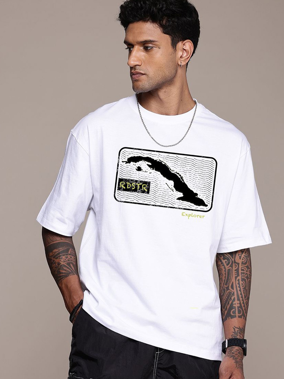 

The Roadster Lifestyle Co. Men Graphic Printed Round Neck Cotton Oversized T-Shirt, White