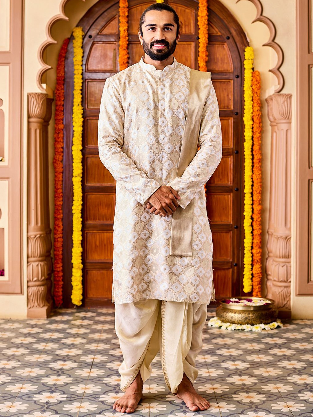

VASTRAMAY Ethnic Motifs Zari Jacquard Weave Kurta With Dhoti Pants & Dupatta, Cream