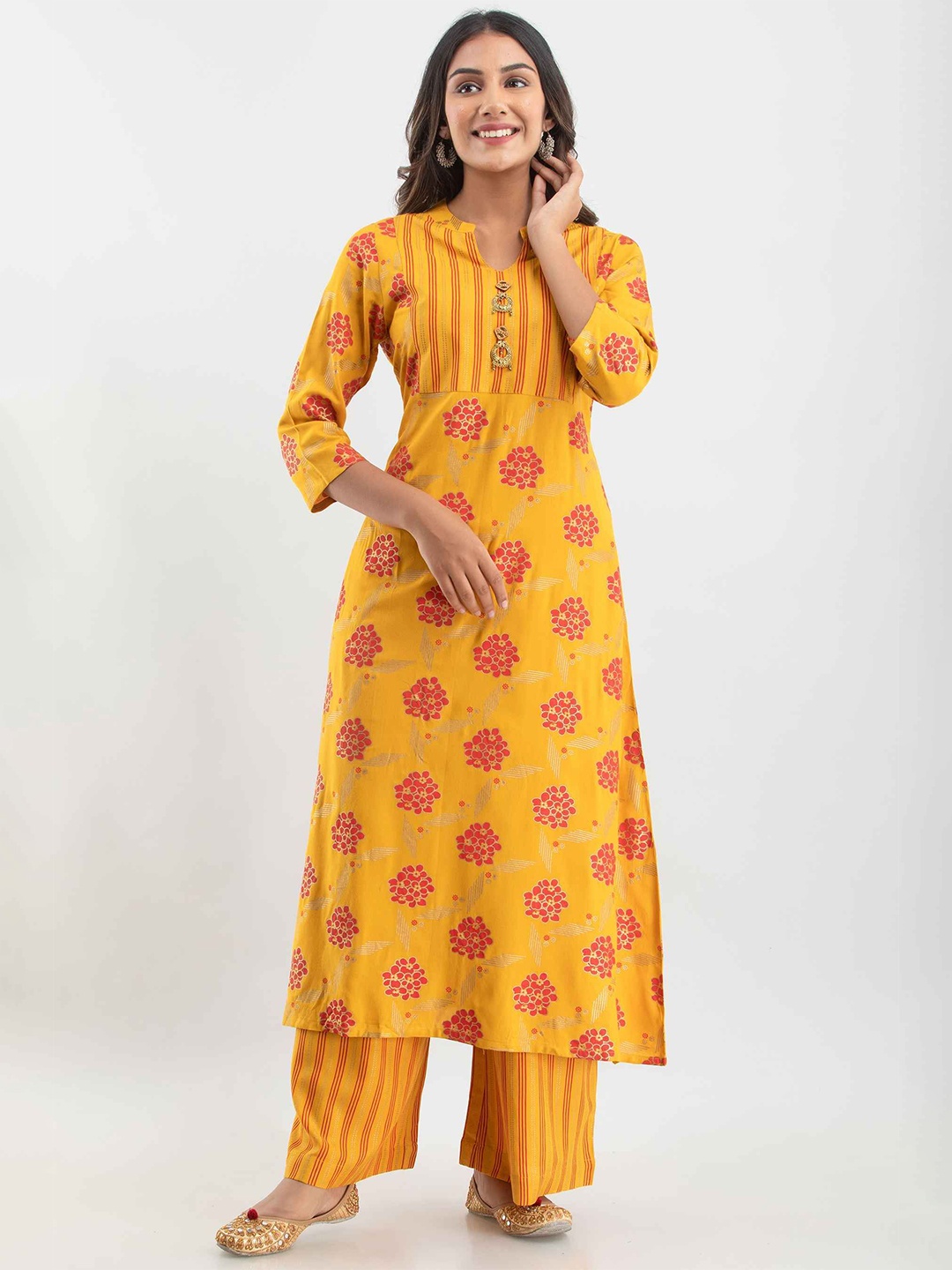 

Sajke Floral Printed Mandarin Collar Pure Cotton Straight Kurta with Trousers, Yellow
