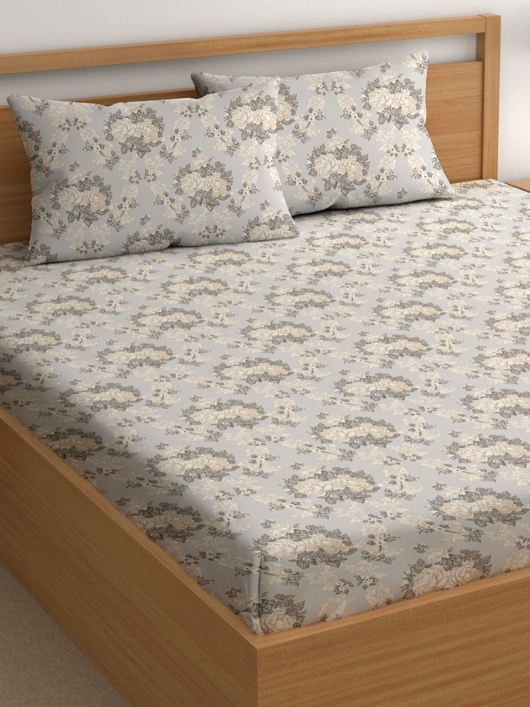 

CHHAVI INDIA Grey & White Floral 210 TC Queen Bedsheet With 2 Pillow Covers
