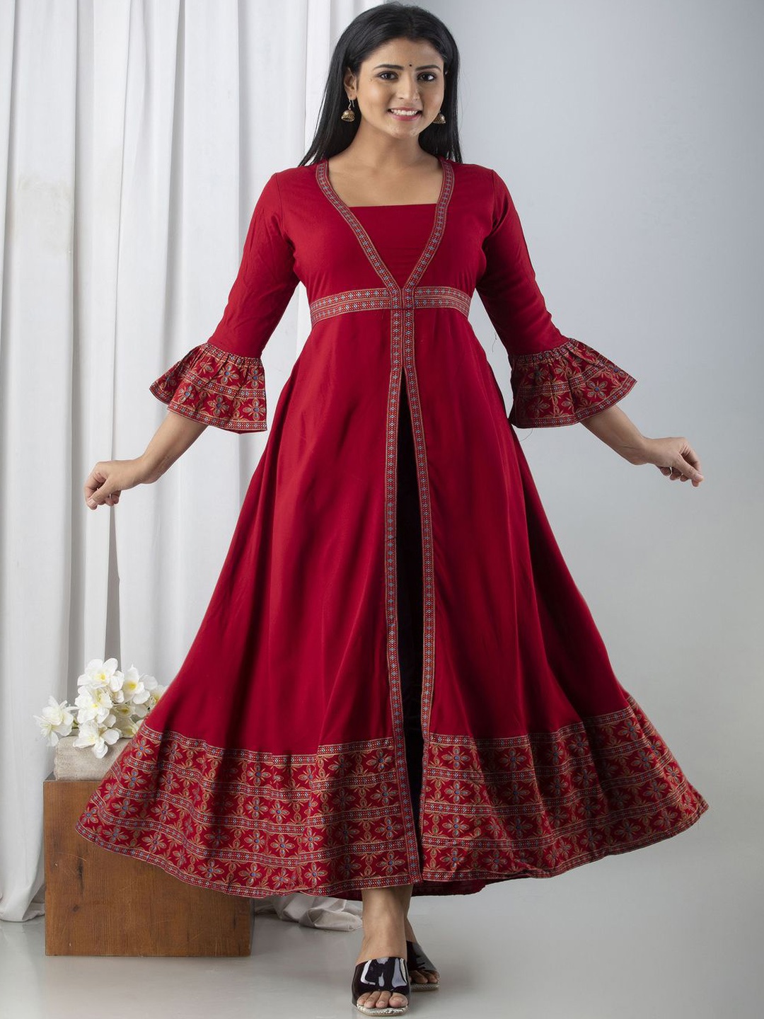 

Jaipurite Floral Printed Bell Sleeves Anarkali Kurta, Maroon