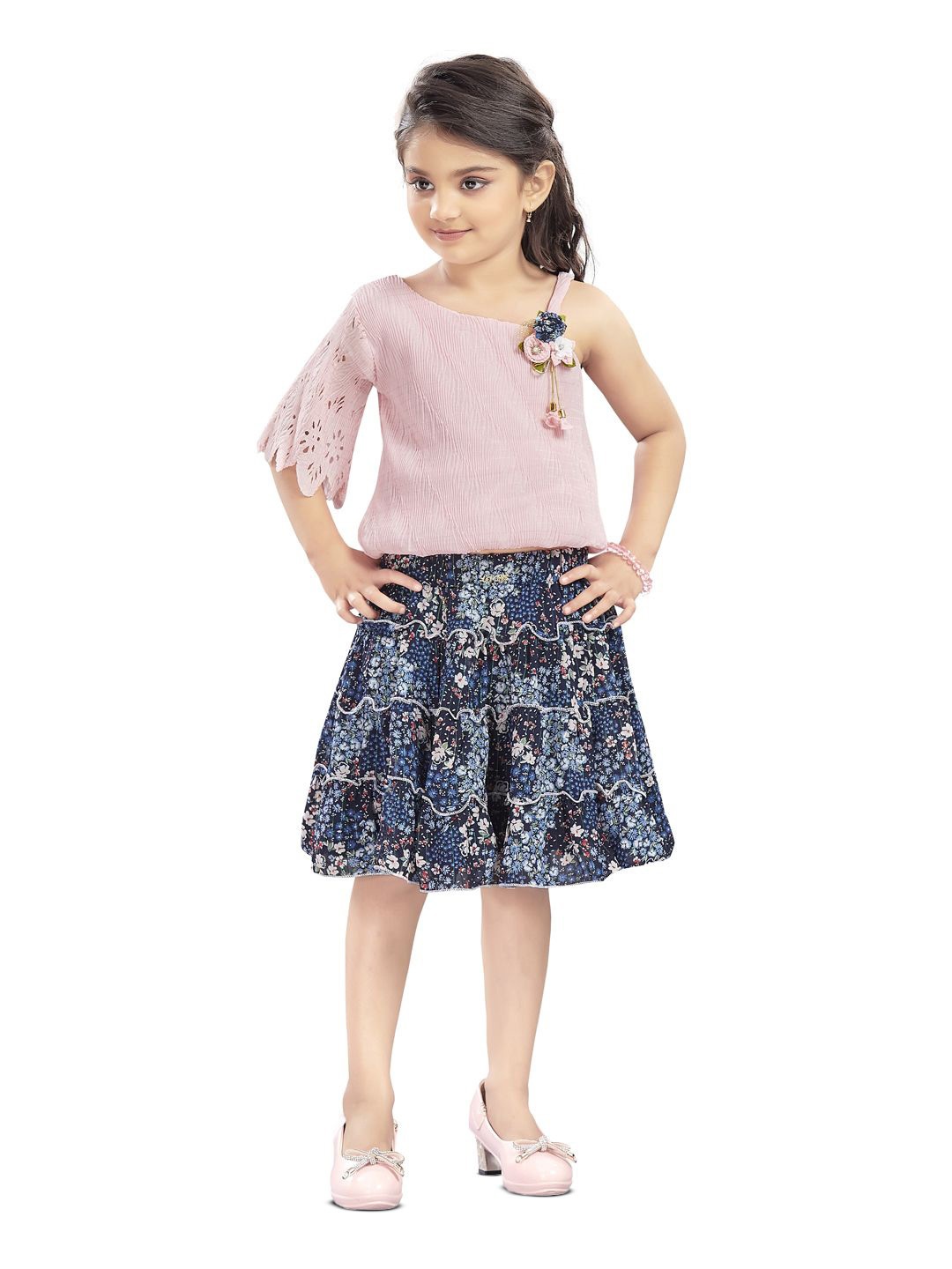 

Lei-Chie Girls Embellished Top with Skirt, Pink