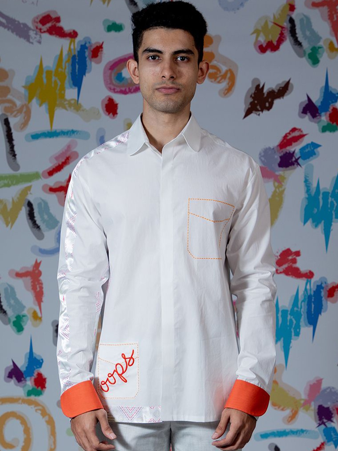 

Arya Giri Men Spread Collar Typography Printed Cotton Casual Shirt, White