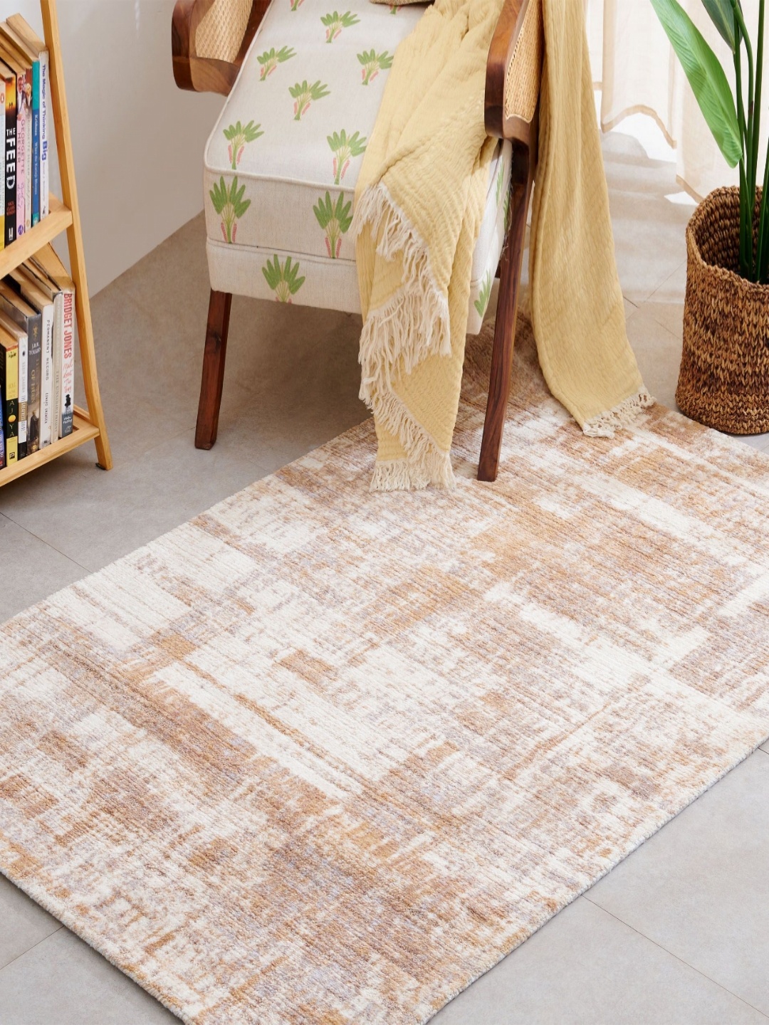 

Home Centre Beige and Brown Abstract Printed Carpet