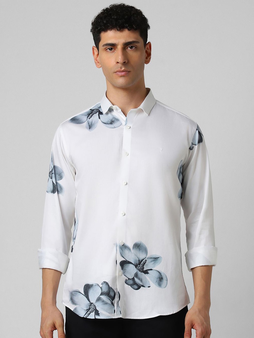 

V Dot Men Spread Collar Floral Printed Cotton Slim Fit Party Shirt, White