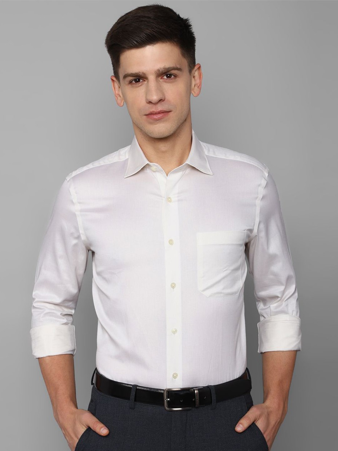 

Louis Philippe Men Spread Collar Micro Ditsy Printed Cotton Formal Shirt, White
