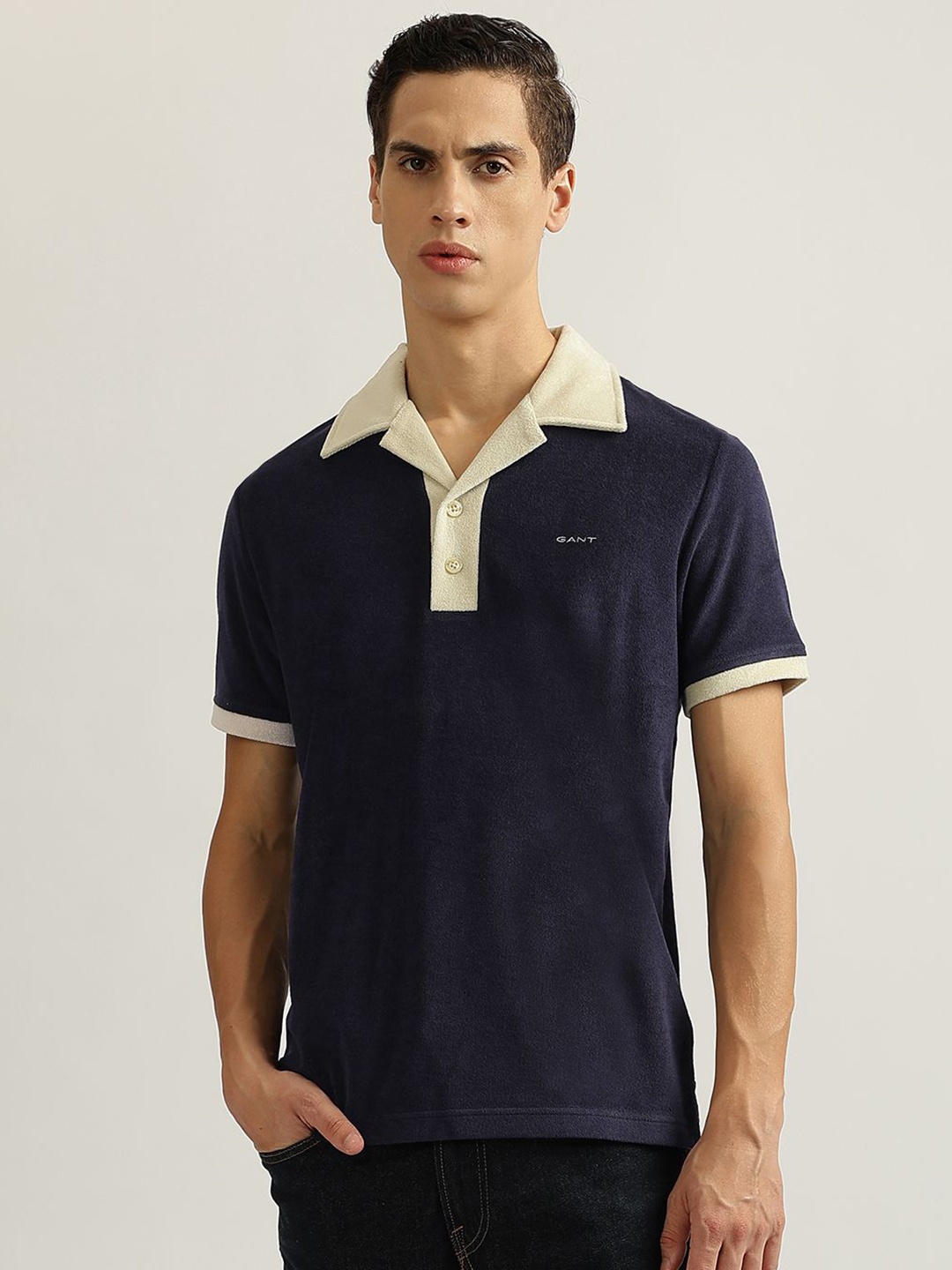 

GANT Men Solid Polo Collar Cotton T-Shirt, Navy blue