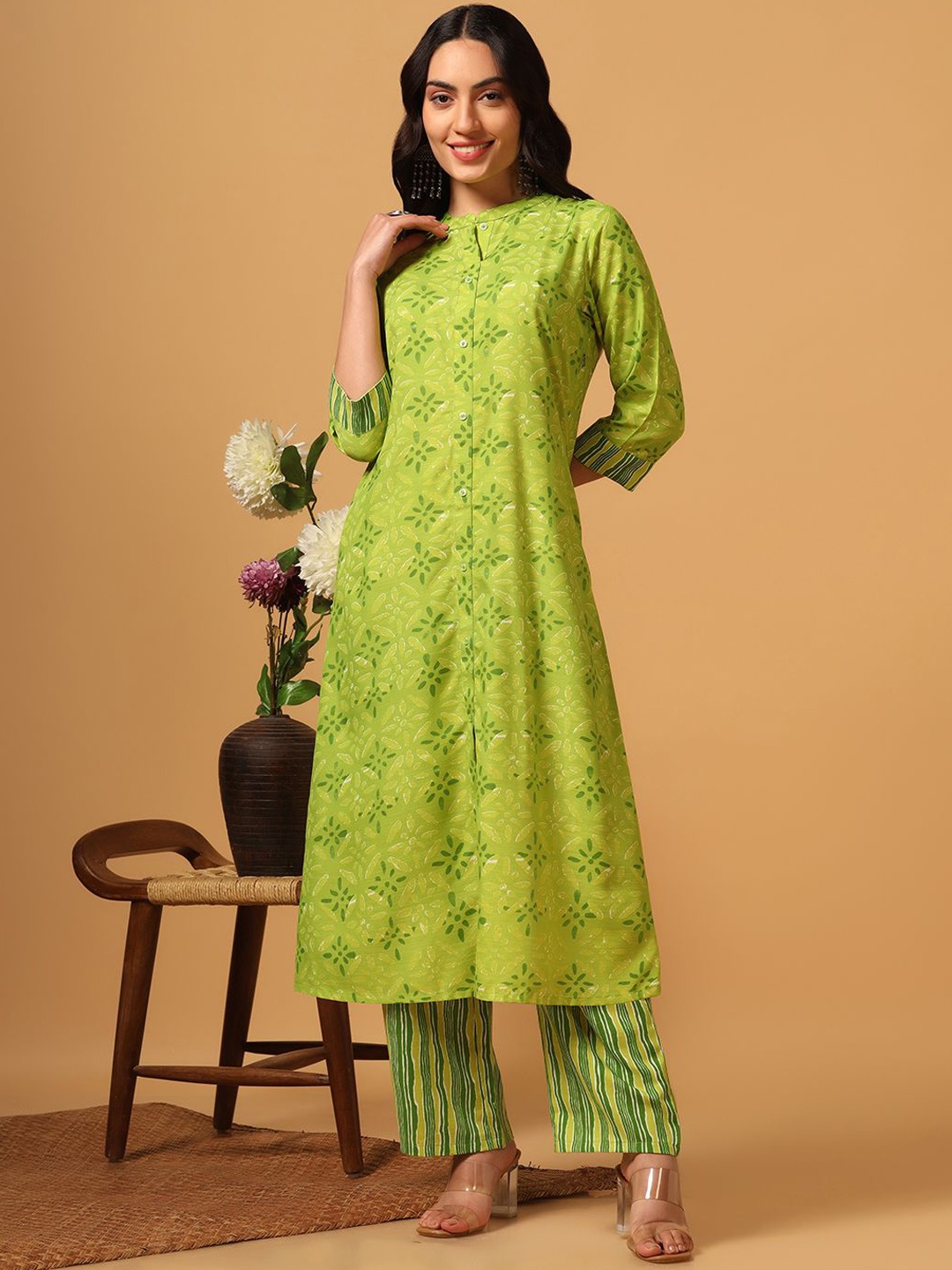 

BAESD Floral Printed Mandarin Collar Regular Kurta With Trousers, Green