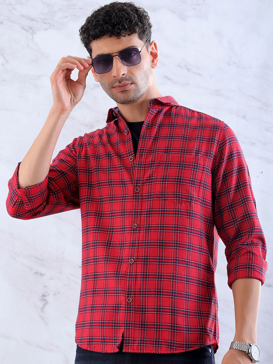 

Hardsoda by The Indian Garage Co Men Spread Collar Tartan Checked Slim Fit Casual Shirt, Red