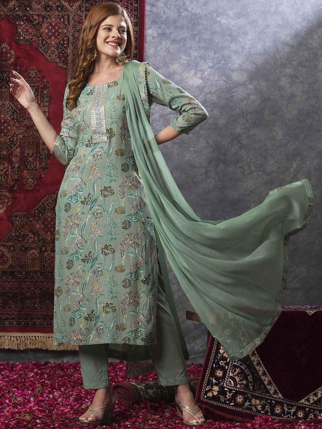 

GoSriKi Floral Printed Thread Work Straight Kurta With Trousers & Dupatta, Green