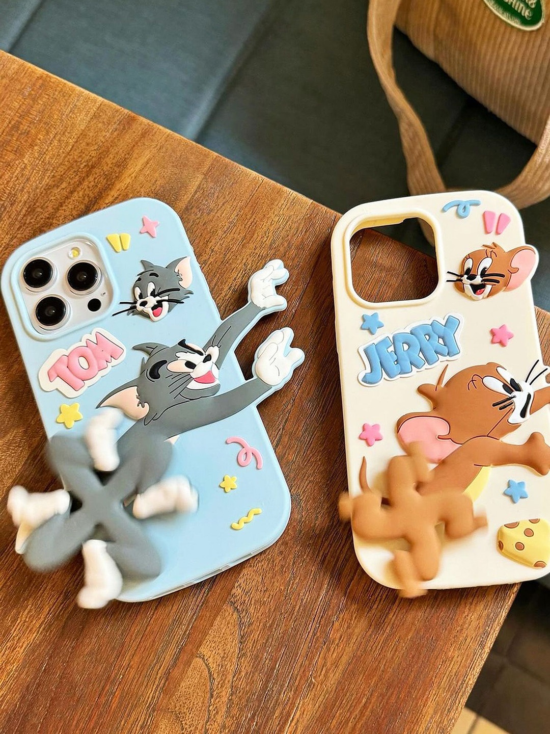 

TREEMODA Cartoon Characters Printed iPhone 14 Pro Back Case Mobile Accessories, Cream
