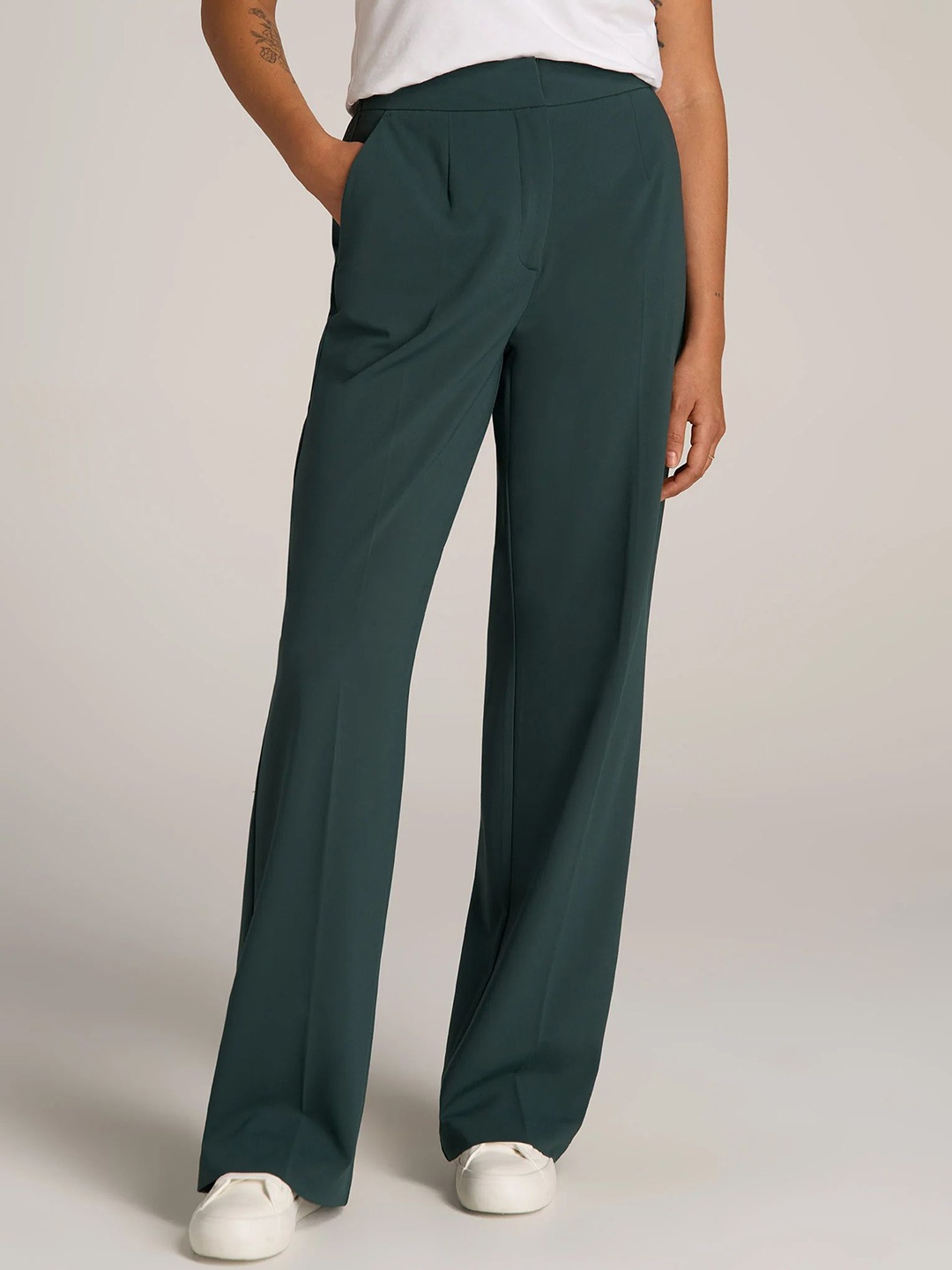 

FNOCKS Women Tailored High-Rise Pleated Trousers, Green