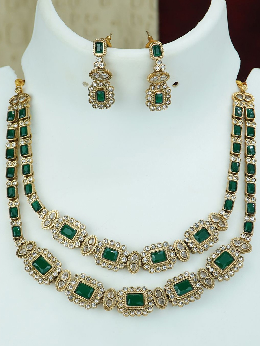 

Diksha collection Brass-Plated Stone-Studded & Beaded Jewellery Set, Gold