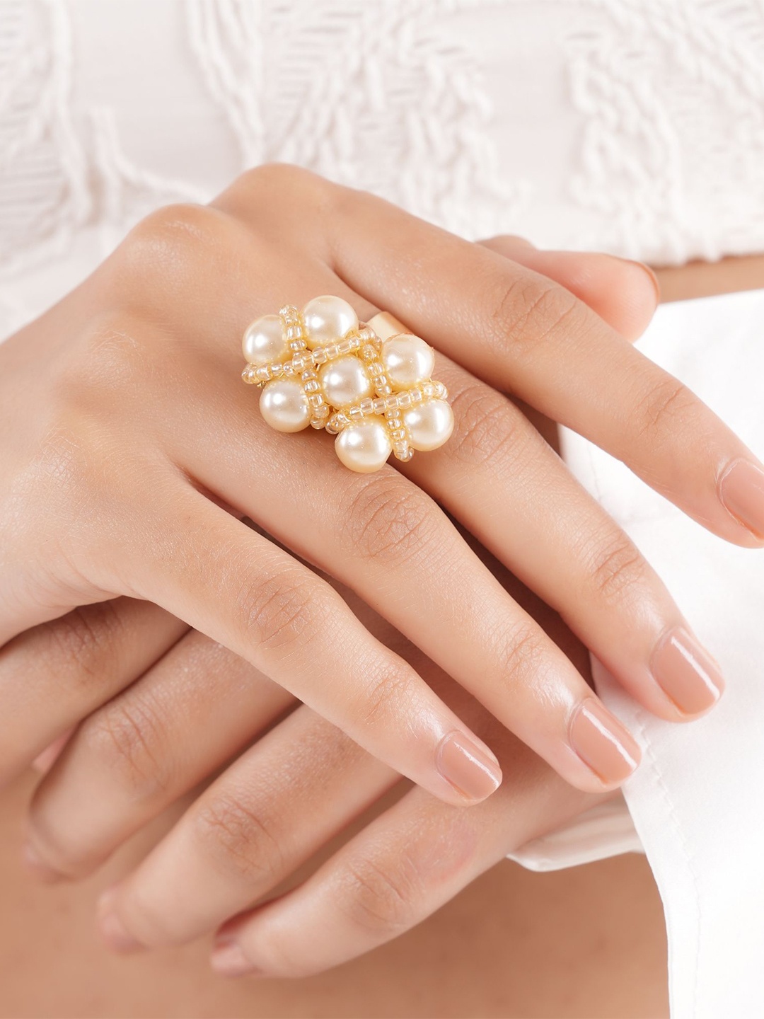 

D'oro Helmi Pearls Beaded Finger Ring, Gold