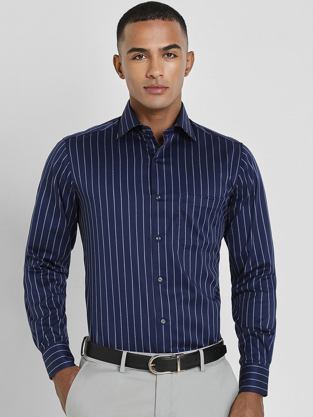 

Allen Solly Sport Men Spread Collar Vertical Striped Cotton Formal Shirt, Navy blue