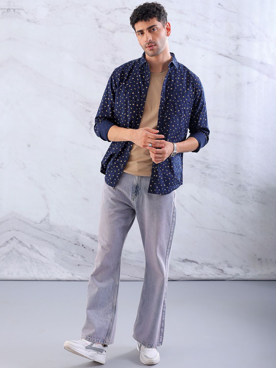 

Hardsoda by The Indian Garage Co Men Spread Collar Floral Printed Cotton Casual Shirt, Navy blue