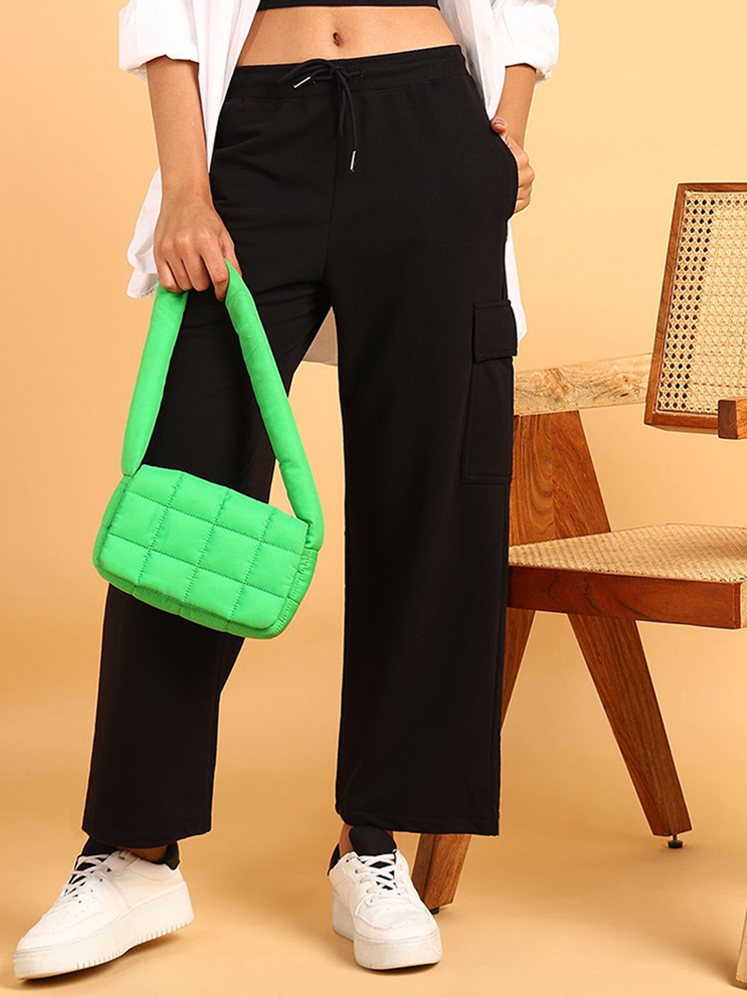 

Alan Jones Women Solid Regular Fit Track Pants, Black