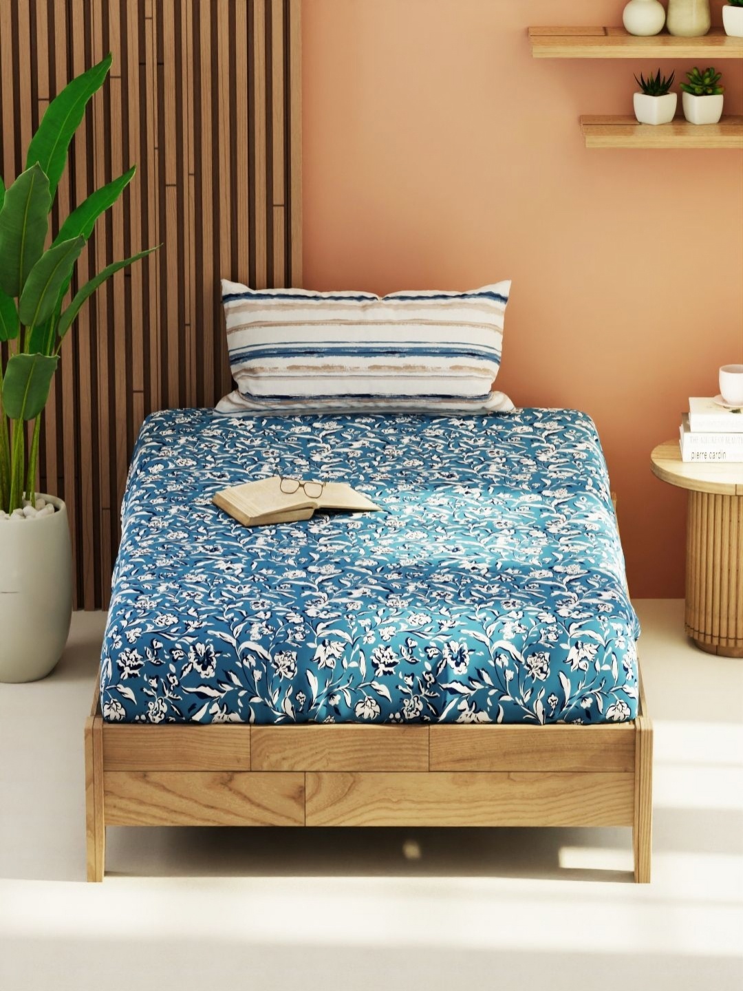 

KOPA Blue & White Bagator Floral 152 TC Single Bedsheet With 1 Pillow Cover